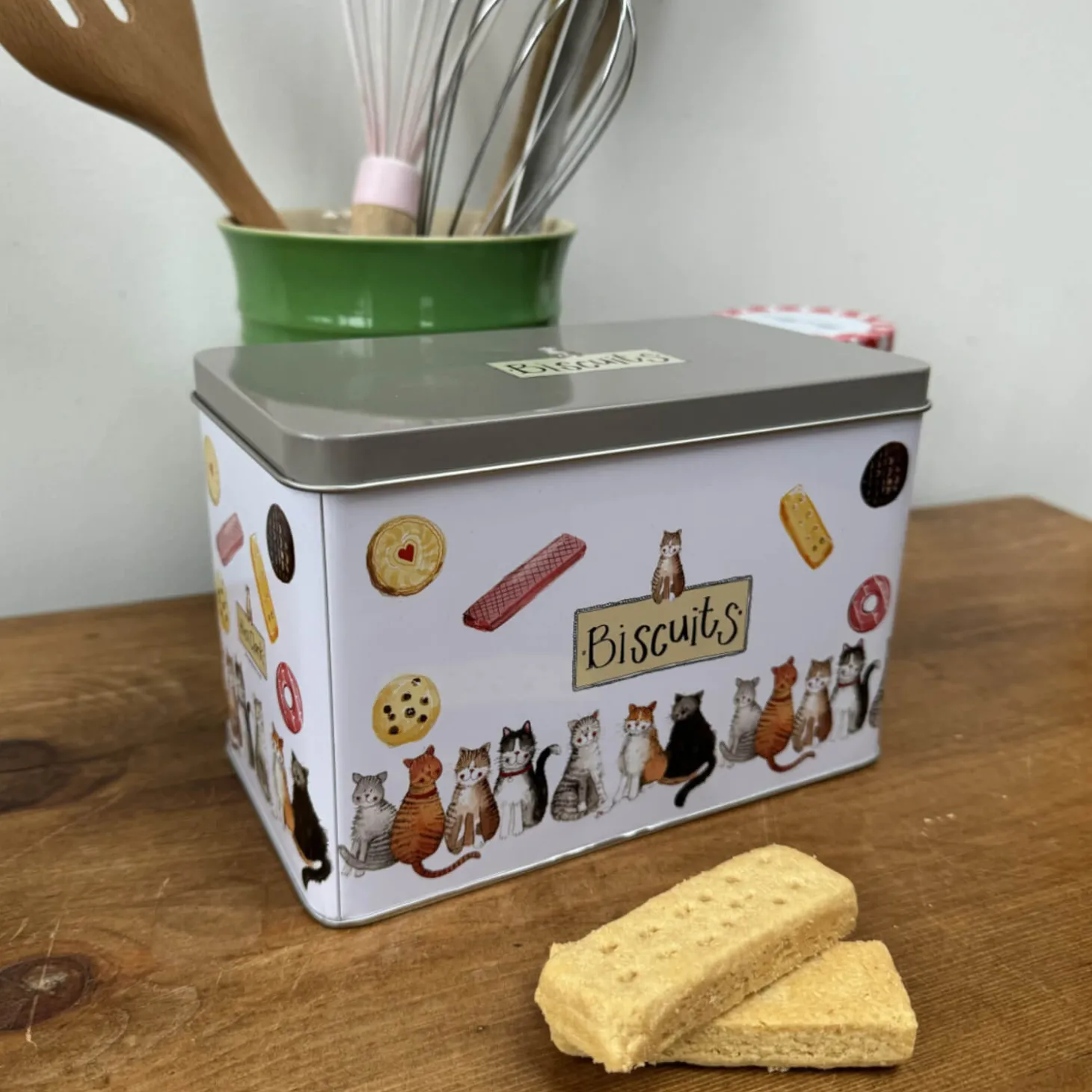 Alex Clark Biscuit Tin - Marvellous Moggies