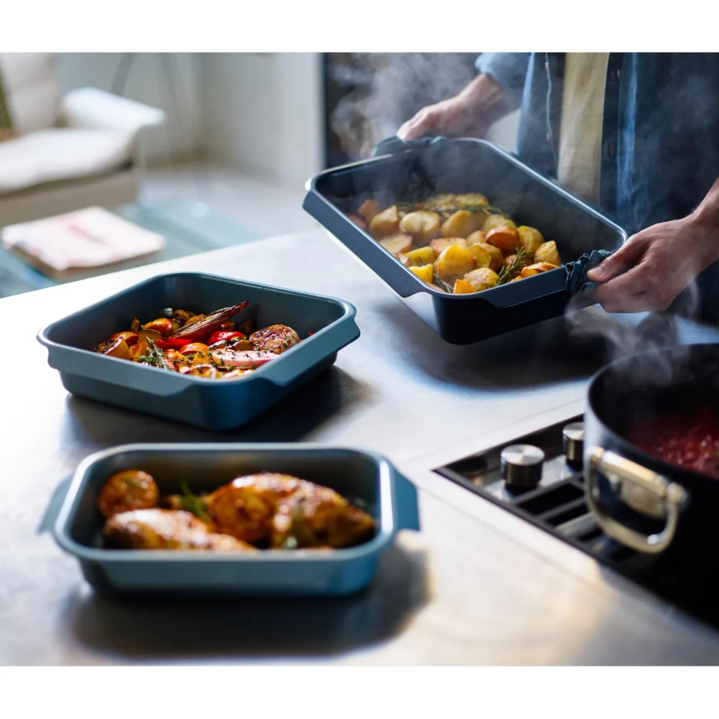 Joseph Joseph Nest™ Oven Non-Stick Small Roasting Tray - Blue