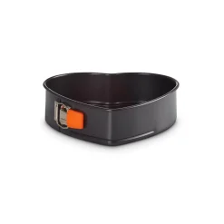 Le Creuset 25cm Heart Shape Non-Stick Springform Cake Tin