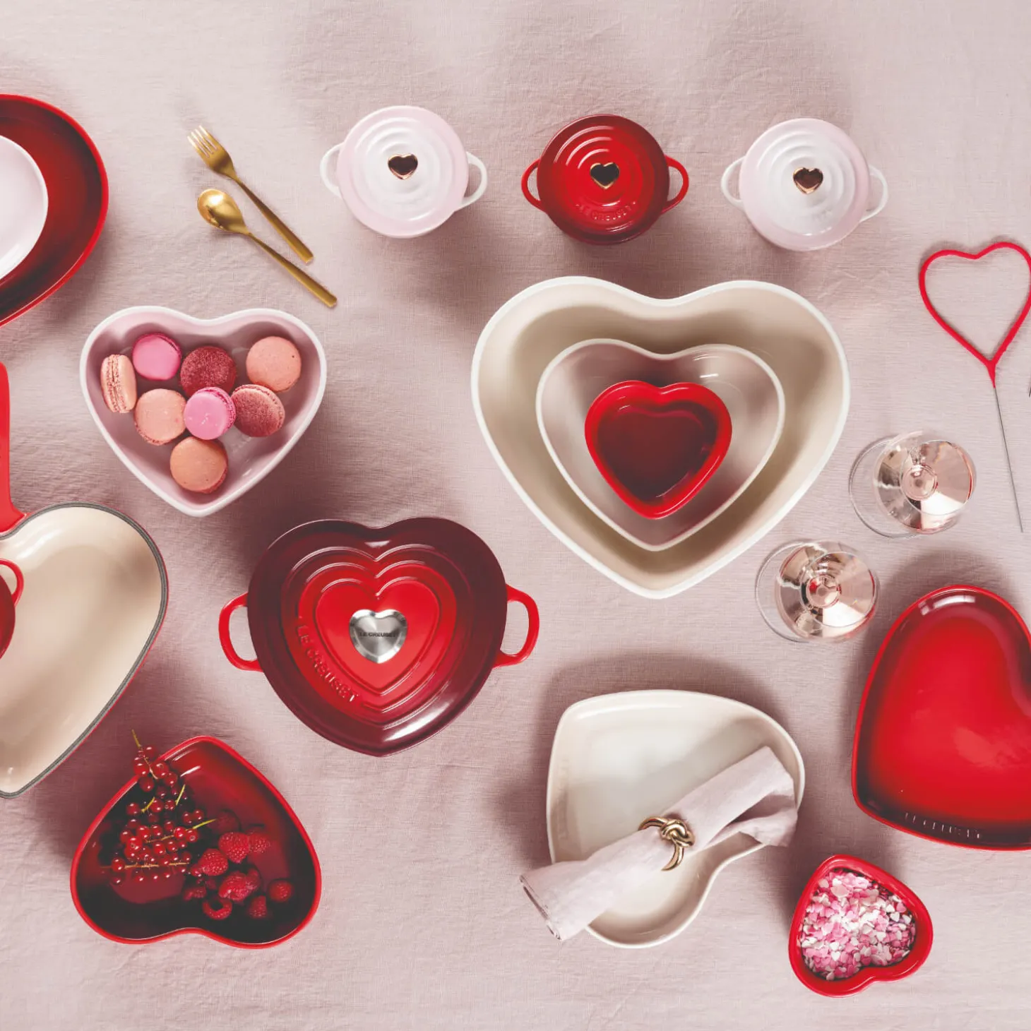 Le Creuset 30cm Heart Stoneware Serving Bowl - Cerise