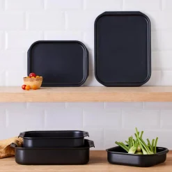 Le Creuset Non-Stick Ovenware 22cm x 22cm Square Roasting Tin