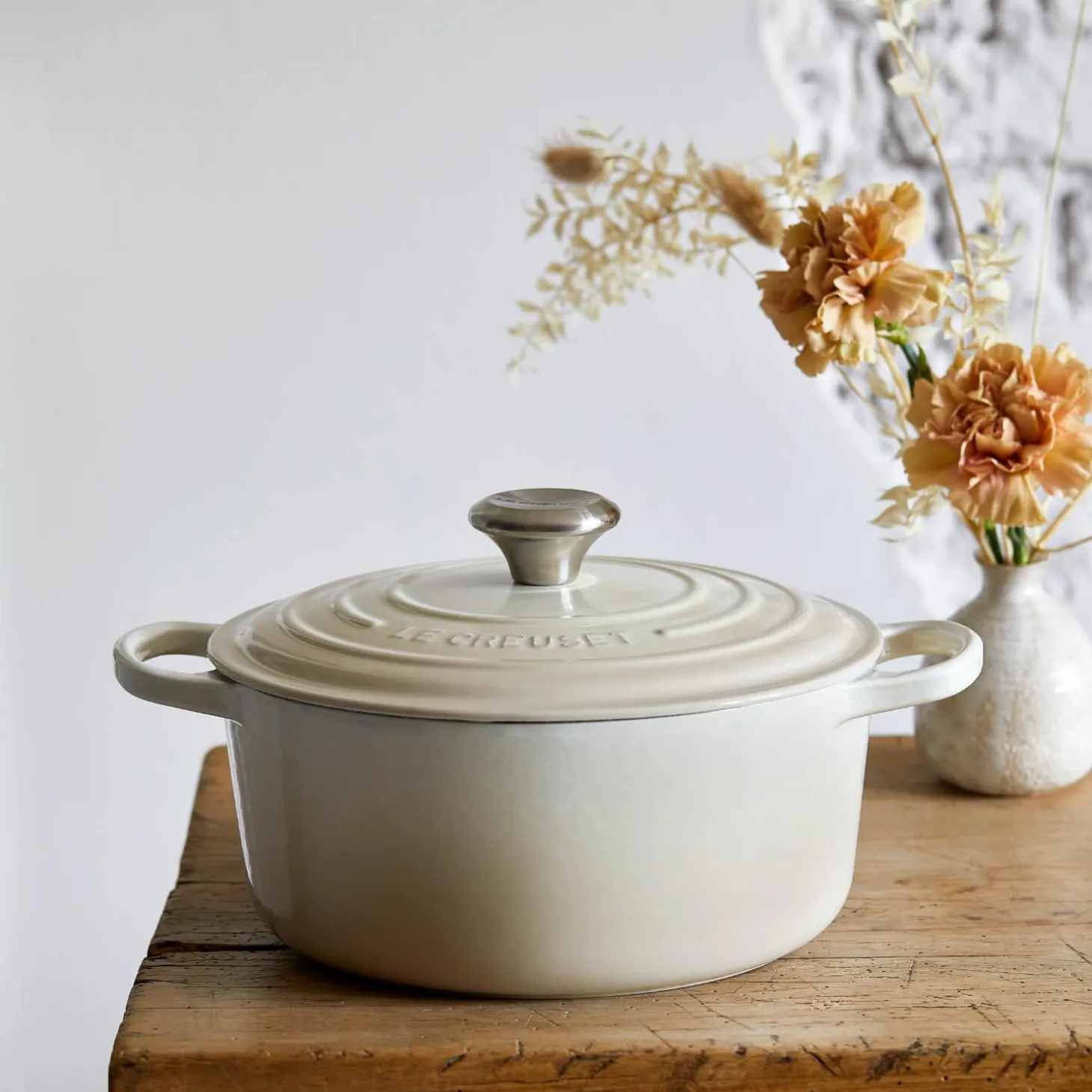 Le Creuset Signature Cast Iron 20cm Round Casserole - Meringue