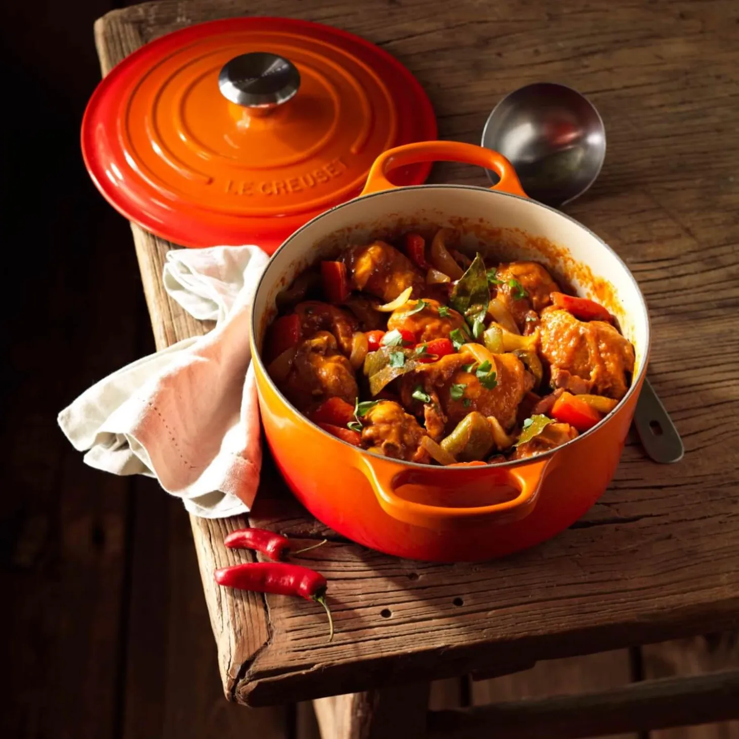 Le Creuset Signature Cast Iron 3 Piece Casserole & Heritage Stoneware Oven Dish Set - Volcanic