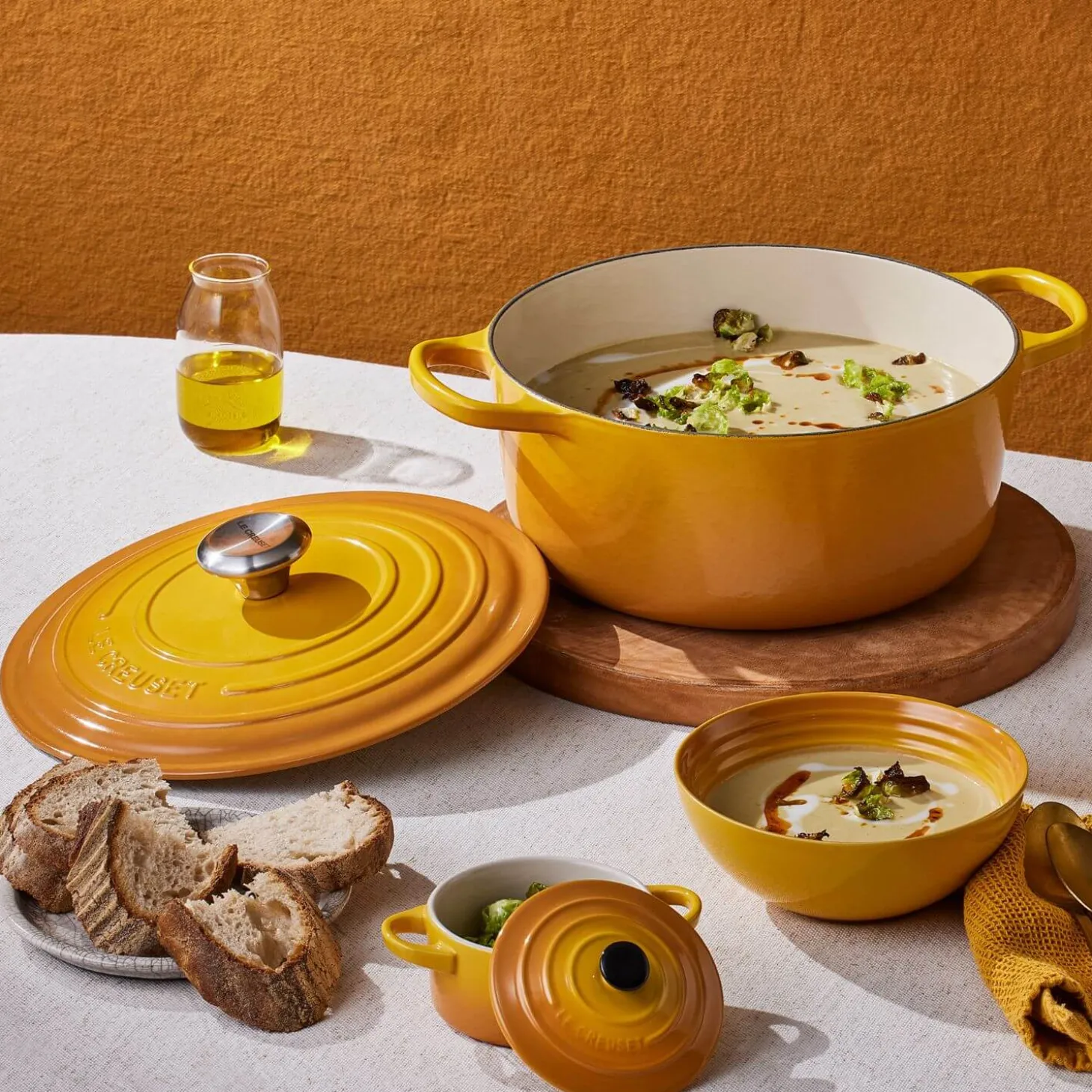 Le Creuset Signature Cast Iron 20cm Round Casserole - Nectar
