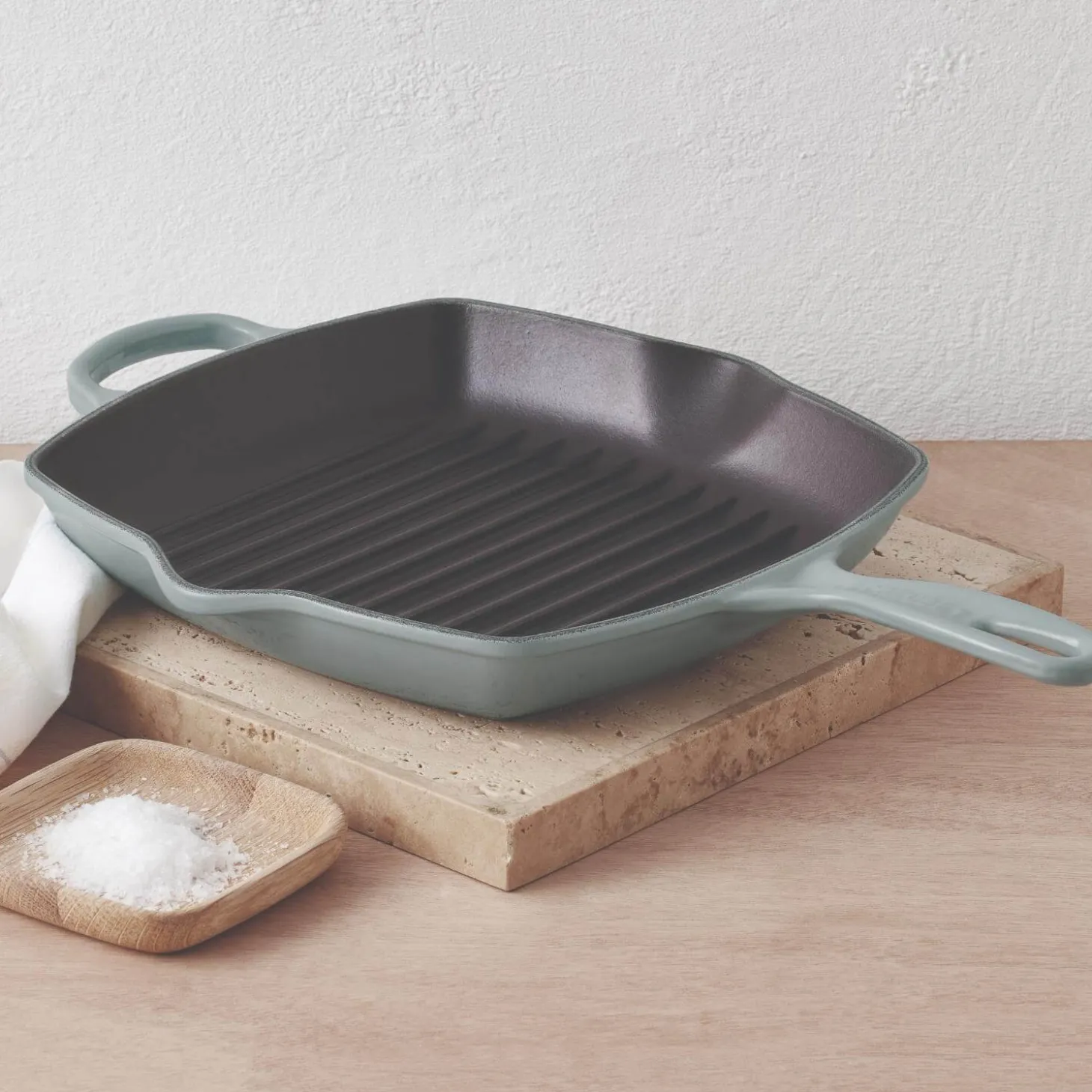 Le Creuset Signature Cast Iron 26cm Square Grillit - Sea Salt