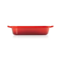 Le Creuset Signature 33cm Cast Iron Roaster - Cerise