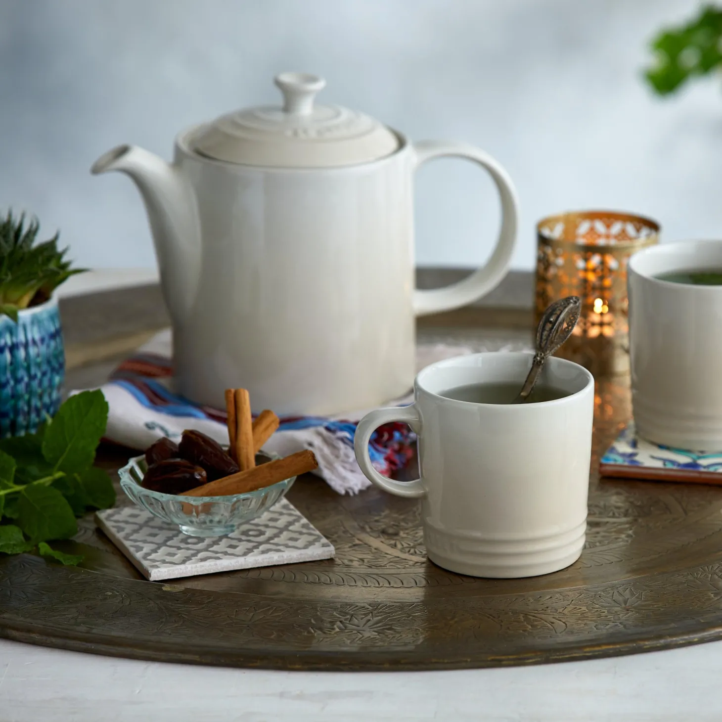 Le Creuset Stoneware Grand Teapot - Meringue