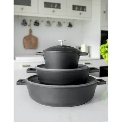 Masterclass Cast Aluminium 32cm Lightweight Shallow Round Casserole Dish - Black