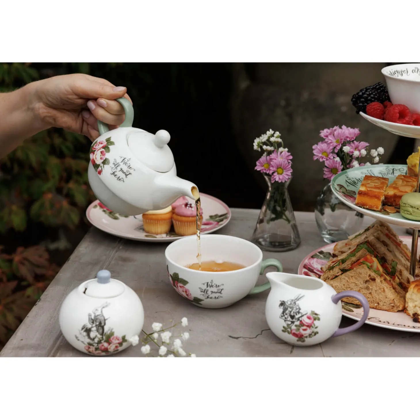Mikasa V&A Alice In Wonderland Bone China Tea For One Teapot