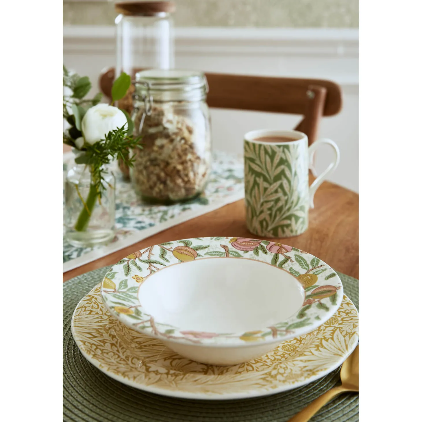 Morris & Co 19cm Earthenware Cereal Bowl - Assorted