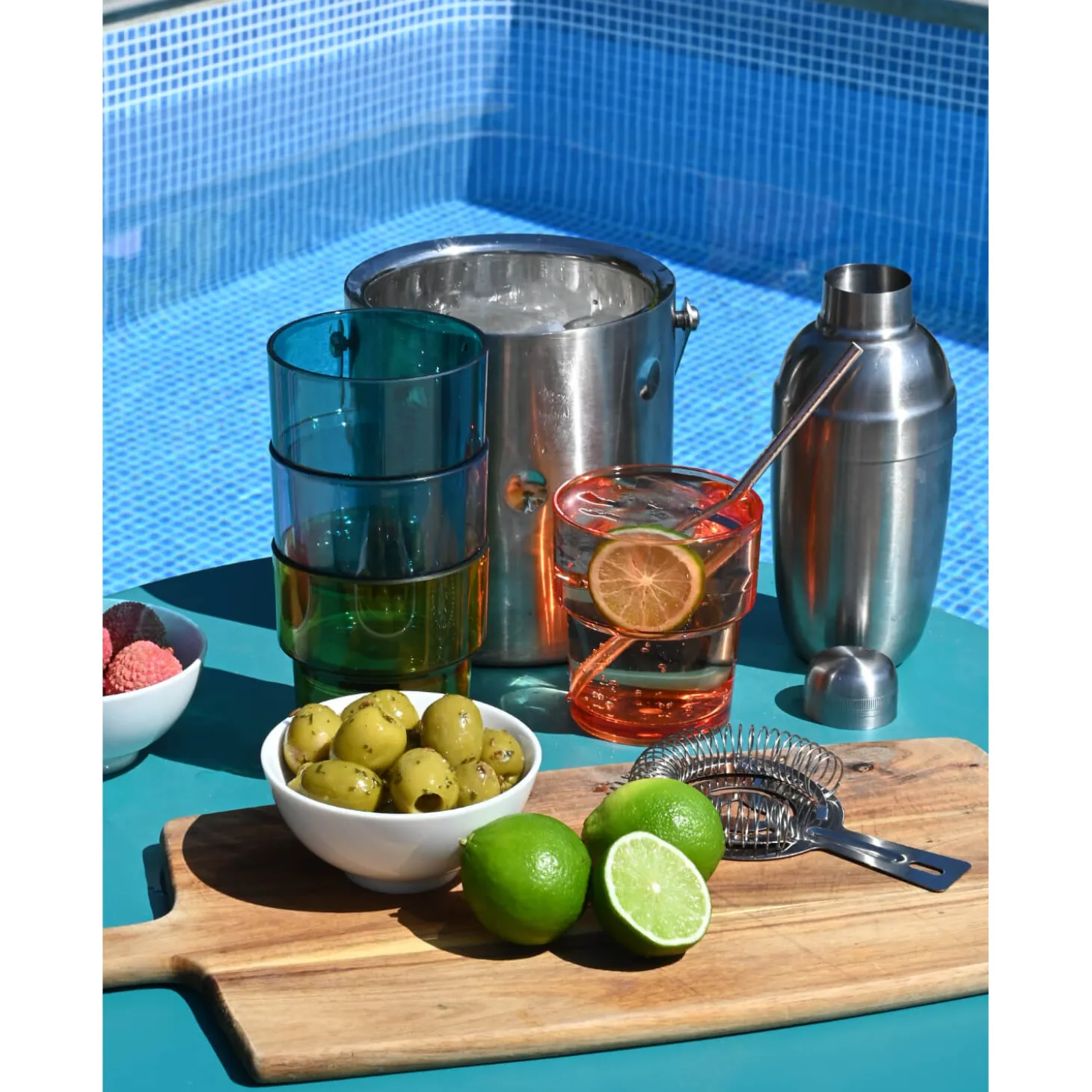 Navigate Summerhouse 4-Piece Set of Stacking Polyester Tumbler Glasses - Riviera