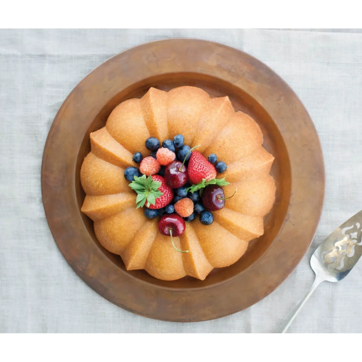 Nordic Ware Original Bundt Pan - Graphite