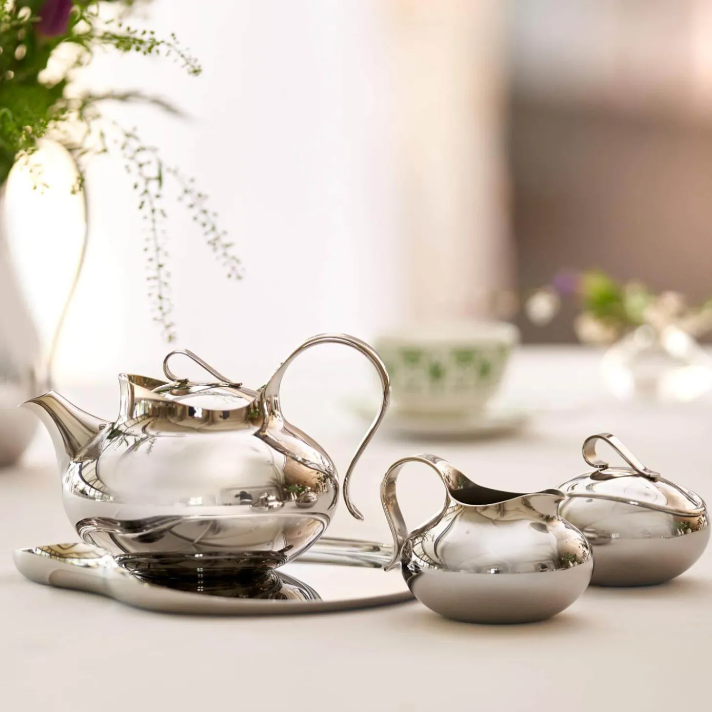 Robert Welch Drift 18|10 Mirror Polished Stainless Steel 20cm Serving Tray