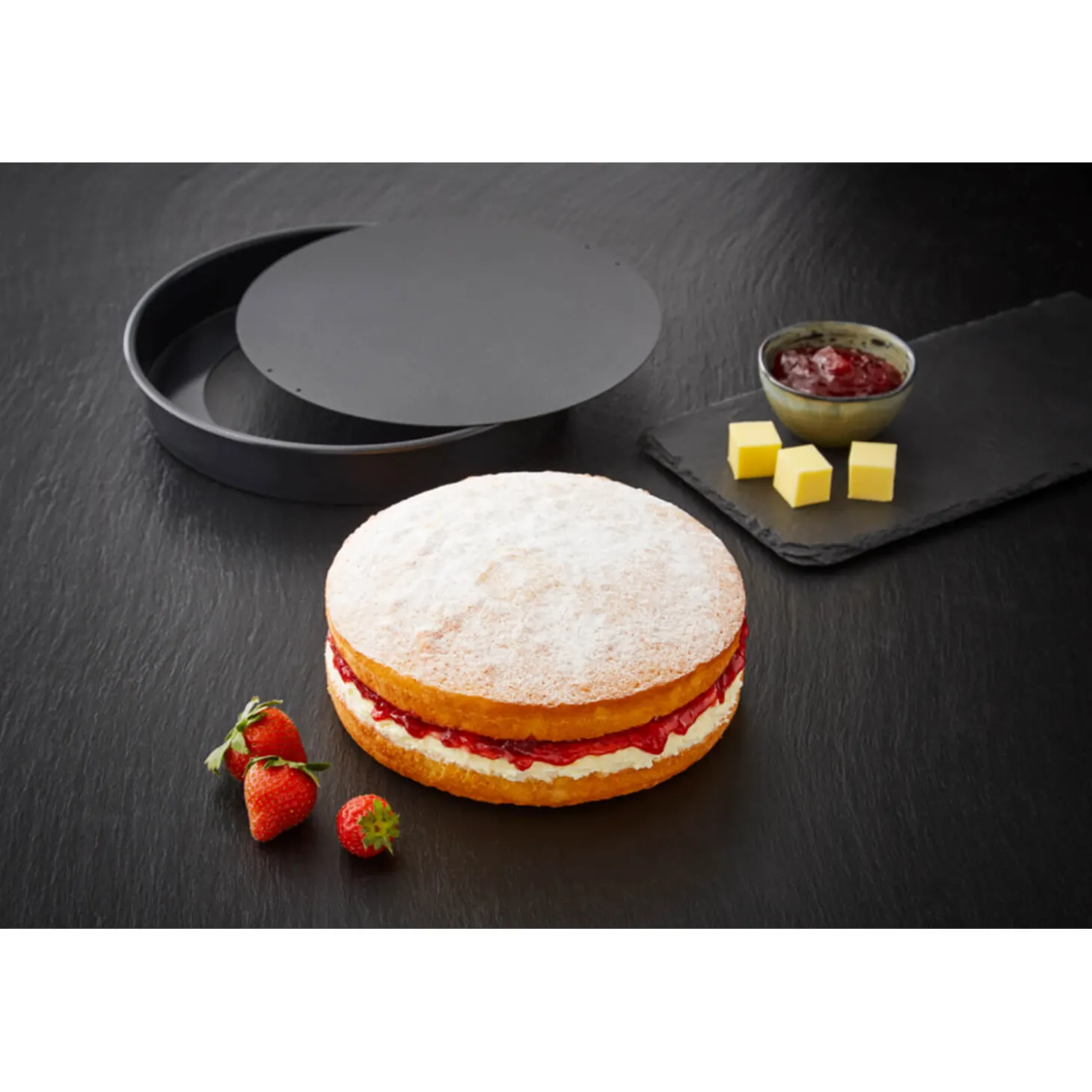 Tower Precision Plus Carbon Steel 23cm Round Non-Stick Loose Base Sandwich Tin - Black