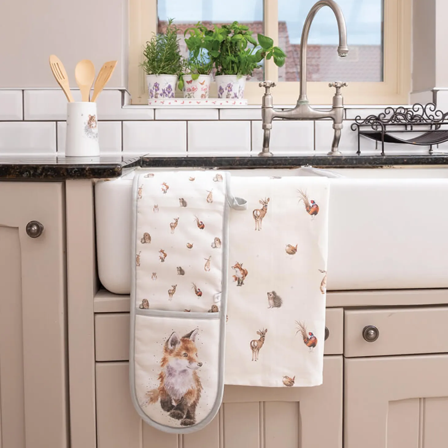 Wrendale Designs by Hannah Dale 100% Cotton Tea Towel - Woodlanders